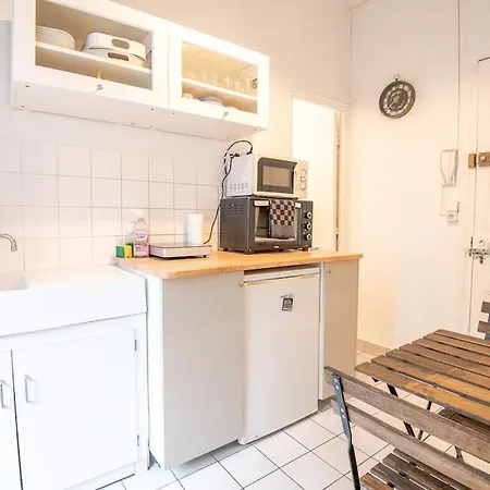 Avec Terrasse 4 Minutes Gare Et Tram Apartment Tours