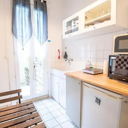 Avec Terrasse 4 Minutes Gare Et Tram Apartment *